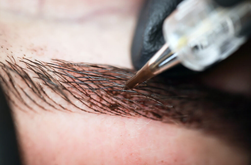 sourcil poil à poil - microblading